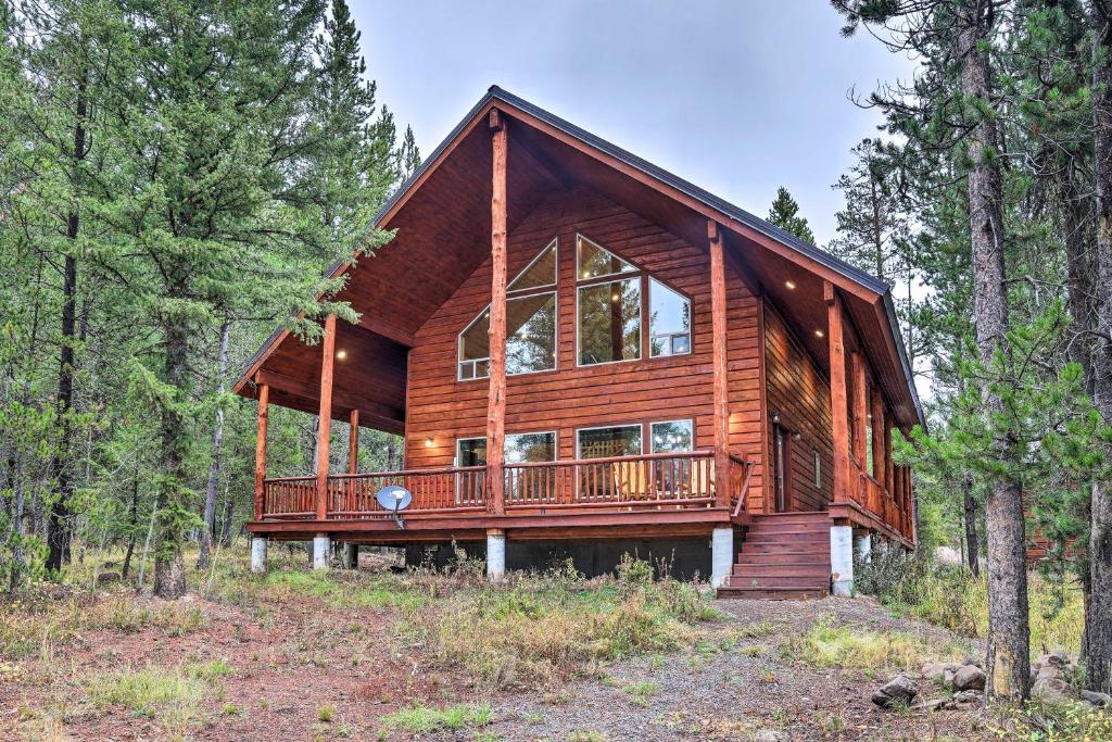 Luxe Island Park Cabin with National Forest Views!